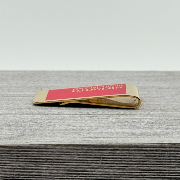 ✨ Mikimoto Pearl Island Gold-Tone Money Clip | Classic & Elegant ✨ - Picture 3 of 6